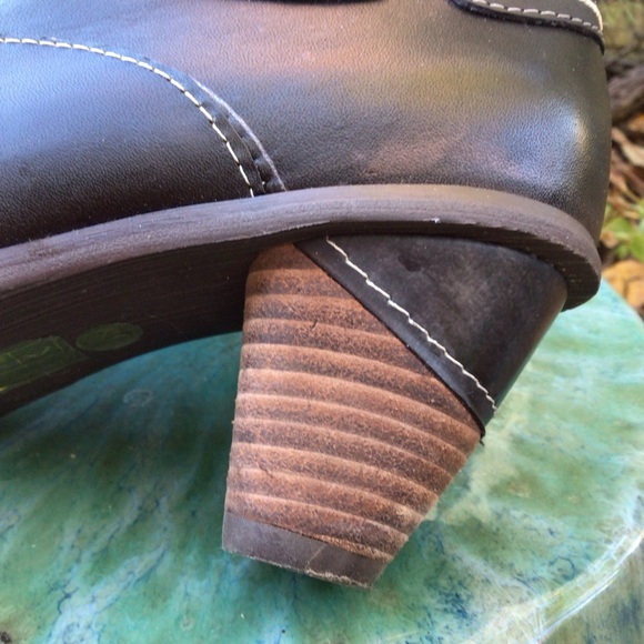 Spring Step (38) WOMEN’S Leather Cowboy with a modern twist, Embroidered Accent. - Picture 8 of 9